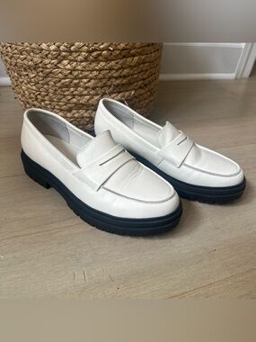 Quince Italian Leather Lug Sole Loafer Cream Bone SlipOn Shoe Modern Capsule 9.5
